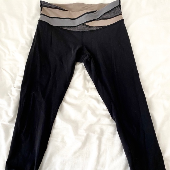 Size 8 Lulu Lemon Leggings - Picture 1 of 2